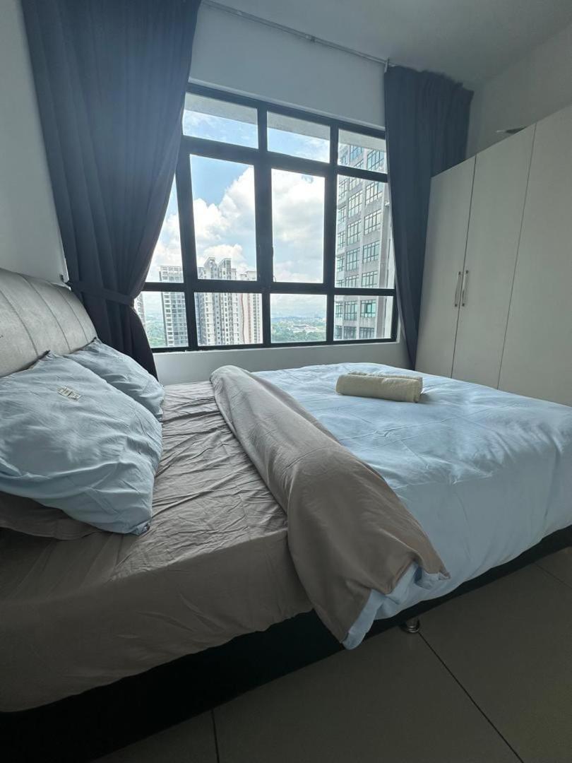 Pangsapuri Conezion, Pool View High Floor, Beside Ioi Mall, Opposite Hospital Serdang, Beside Uniteen And Upm, Putrajaya